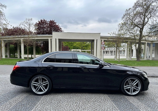 Mercedes-Benz Klasa E cena 120000 przebieg: 166000, rok produkcji 2016 z Wrocław małe 407